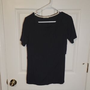 Small Show M Black Nursing Tee
